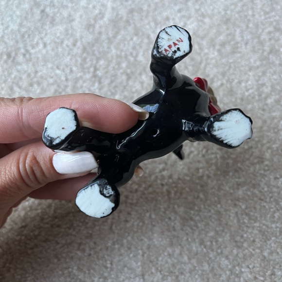 Vintage Ceramic Dog Figurine - Picture 5 of 6